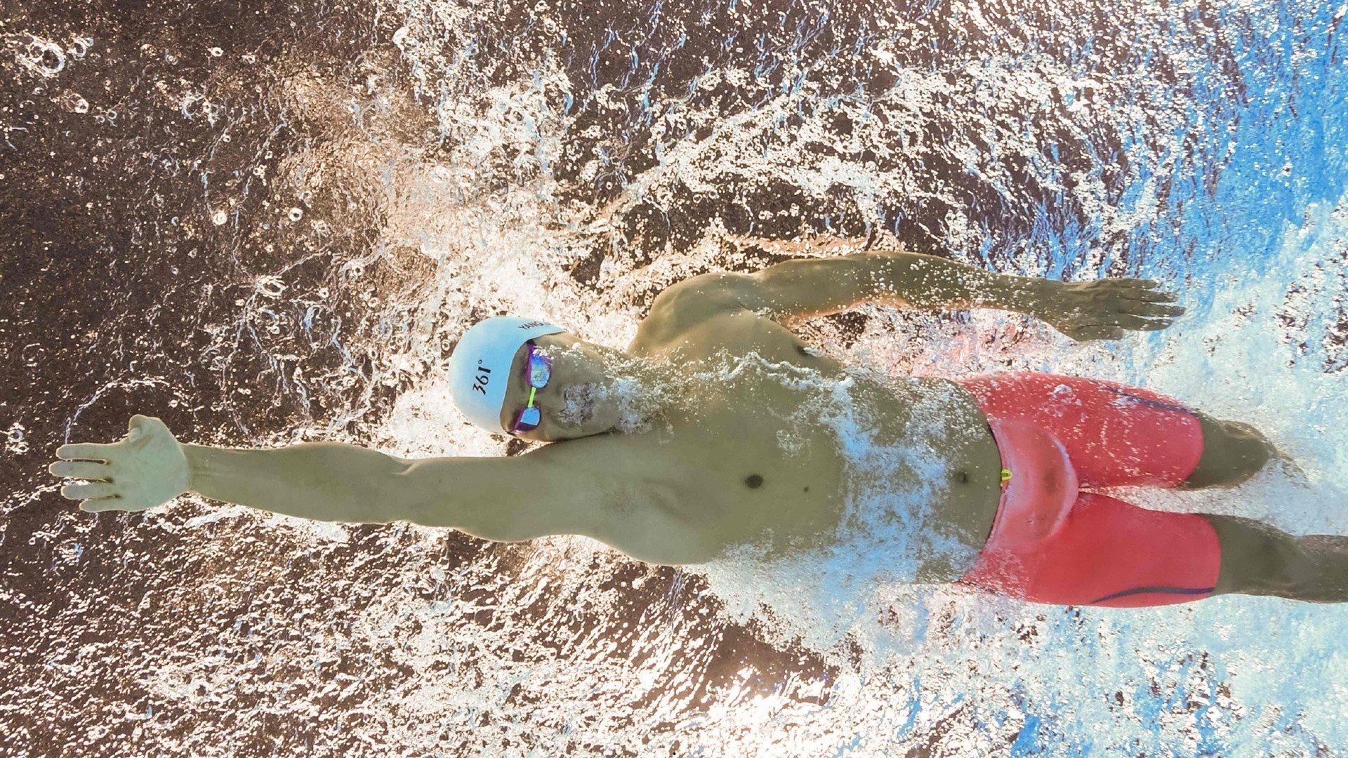 球迷高呼去赢得总冠军吧！哈登坚定回应，我会努力的！